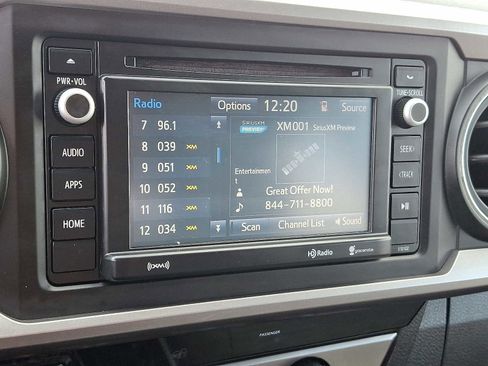 Used 2016 Toyota Tacoma SR5 w/ SR5 Appearance Package (SN) image 16