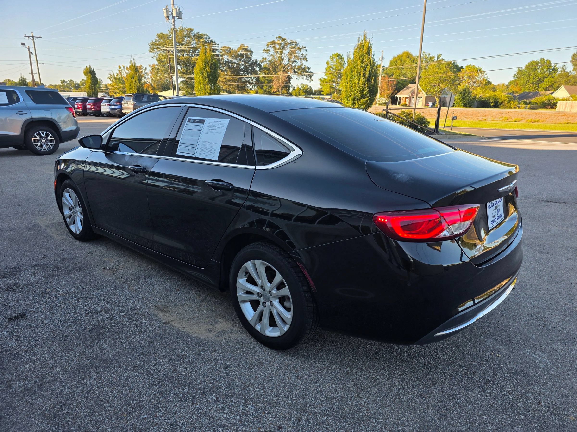 Used 2016 Chrysler 200 Limited FWD image 3