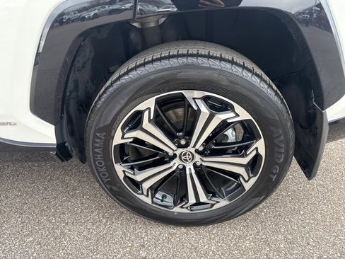 Used 2022 Toyota RAV4 XSE image 12