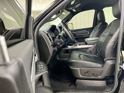 Used 2022 RAM 2500 Big Horn w/ Night Edition AWD/4WD image 19