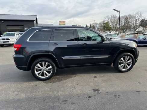 Used 2013 Jeep Grand Cherokee Laredo image 2