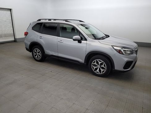 Used 2019 Subaru Forester Premium w/ All-Weather Package AWD/4WD image 11