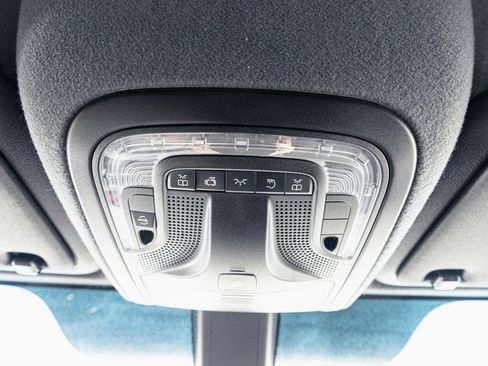 Used 2025 Mercedes-Benz Sprinter 2500 image 23