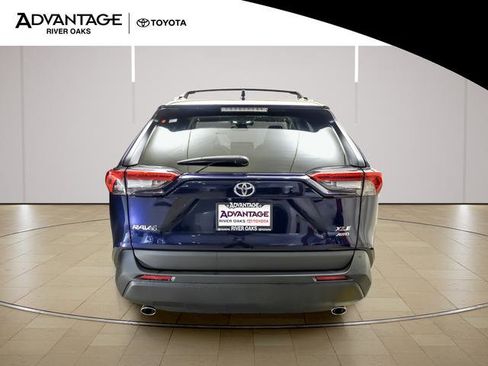 Used 2023 Toyota RAV4 XLE Premium AWD/4WD image 6