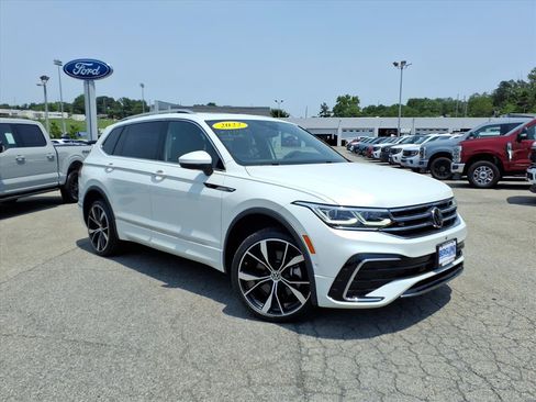 Used 2022 Volkswagen Tiguan SEL R-Line AWD/4WD image 1