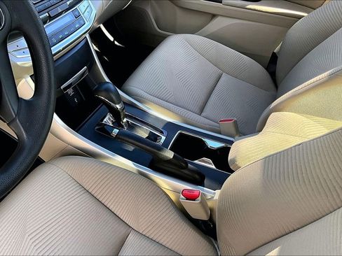 Used 2015 Honda Accord LX image 13
