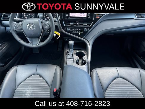 Used 2023 Toyota Camry SE FWD image 4