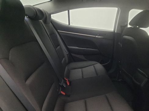Used 2018 Hyundai Elantra SE FWD image 19