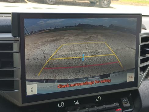 Used 2025 Toyota Tundra SR5 w/ SR5 Premium Package AWD/4WD image 18
