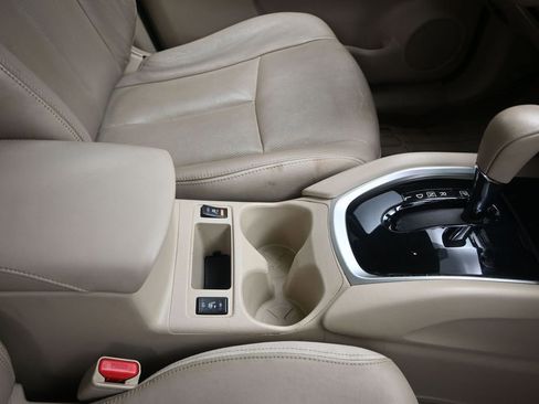 Used 2014 Nissan Rogue SL w/ SL Premium Package FWD image 27