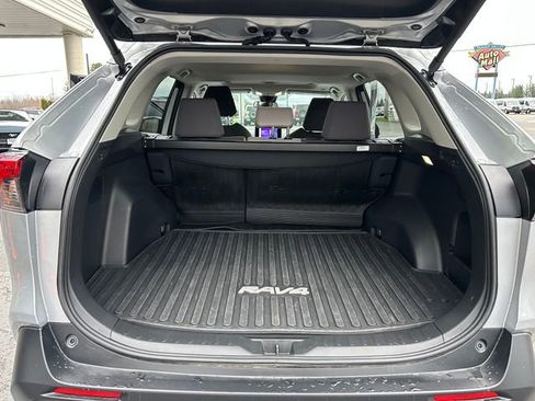 Used 2025 Toyota RAV4 XLE image 24