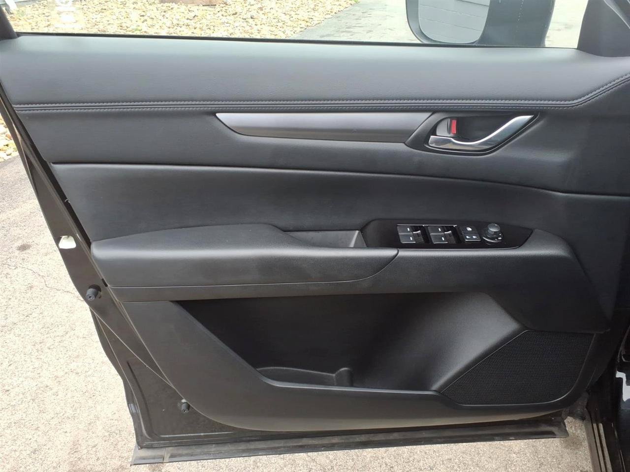 Used 2025 MAZDA CX-5 AWD 2.5 S w/ Select Package image 11