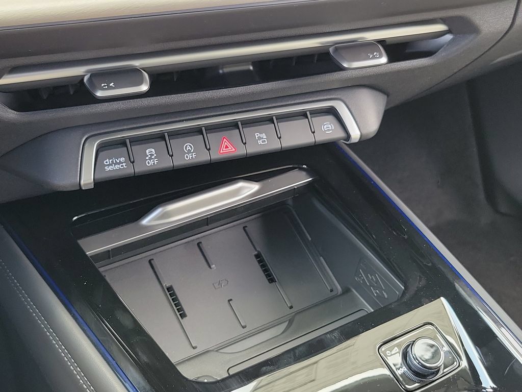New 2026 Audi Q3 quattro 2.0T AWD/4WD image 14