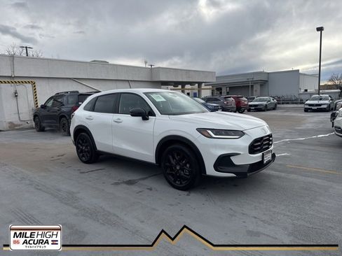 Used 2025 Honda HR-V Sport image 1