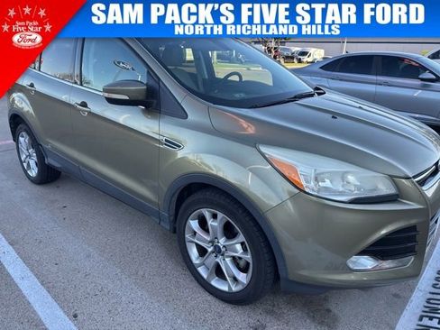 Used 2014 Ford Escape Titanium image 2
