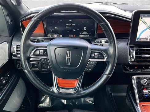 Used 2020 Lincoln Navigator Reserve w/ Equipment Group 208A Reserve image 7