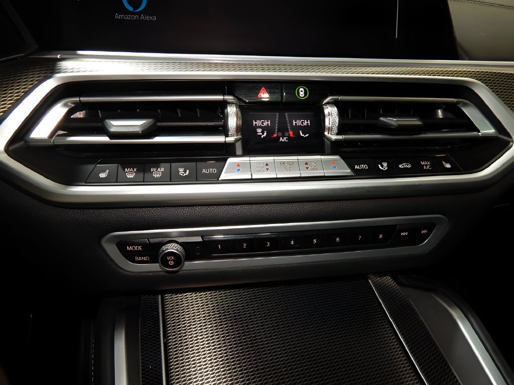 Used 2023 BMW X6 xDrive40i w/ M Sport Package AWD/4WD image 21