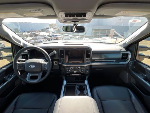 Used 2025 Ford F350 Lariat w/ Lariat Ultimate Package image 10