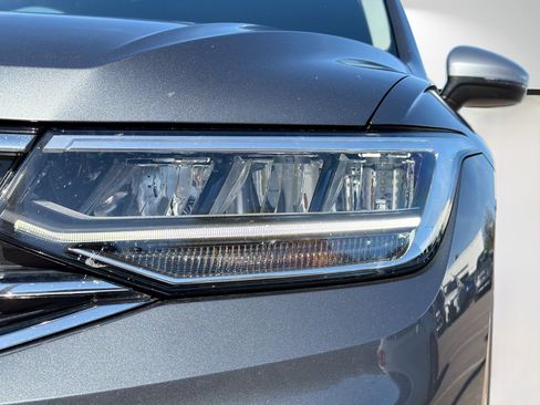 Used 2024 Volkswagen Tiguan Wolfsburg Edition image 9