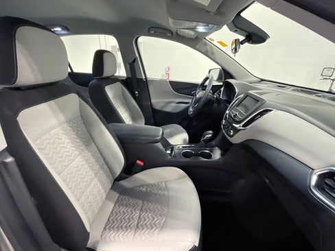 Used 2024 Chevrolet Equinox LS w/ Driver Confidence II Package image 25