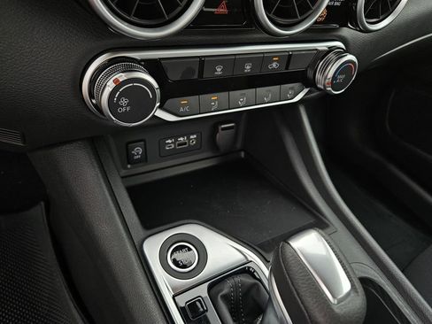 New 2025 Nissan Sentra SV w/ Trunk Package image 18