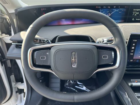New 2026 Lincoln Nautilus Reserve w/ Jet Appearance Package AWD/4WD image 11
