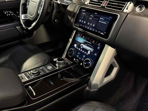 Used 2019 Land Rover Range Rover HSE image 40