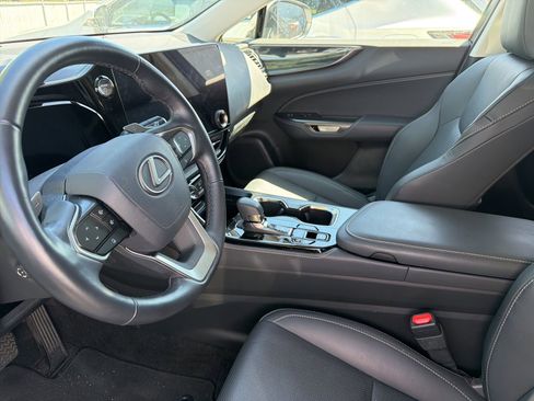 Used 2025 Lexus NX 350h AWD w/ Accessory Package (2T) image 5