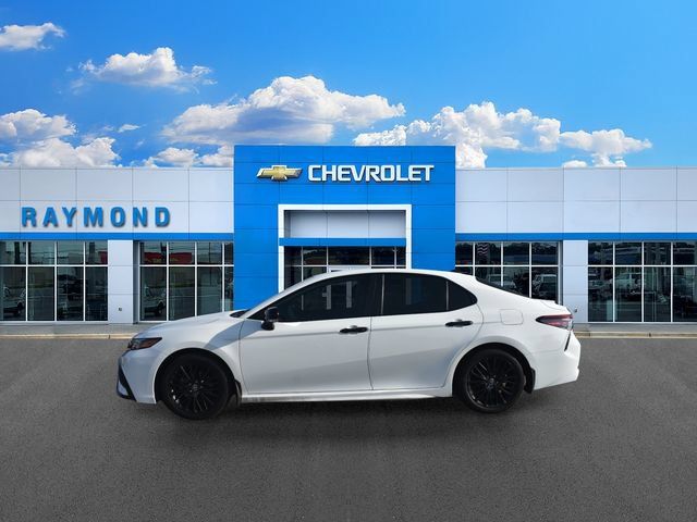 Used 2022 Toyota Camry SE w/ Convenience Package AWD/4WD image 6