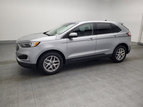 Used 2024 Ford Edge SEL image 2