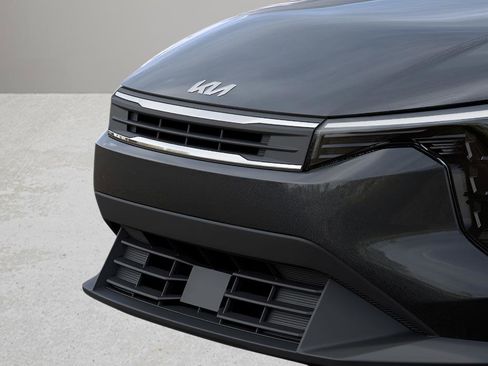 New 2025 Kia K4 LXS image 12