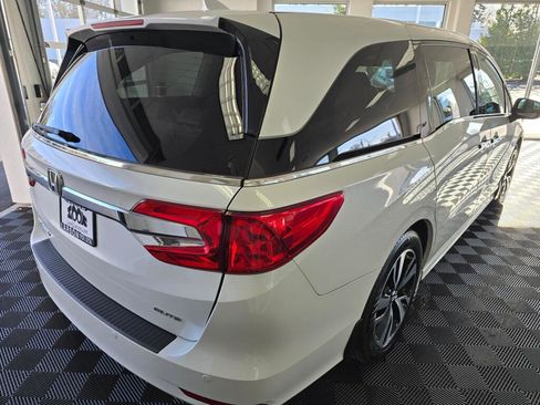 Used 2020 Honda Odyssey Elite image 3