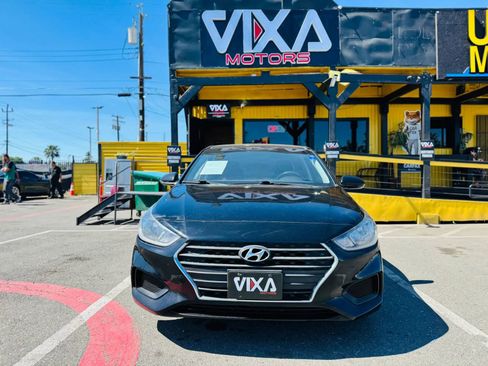 Used 2018 Hyundai Accent SE image 2