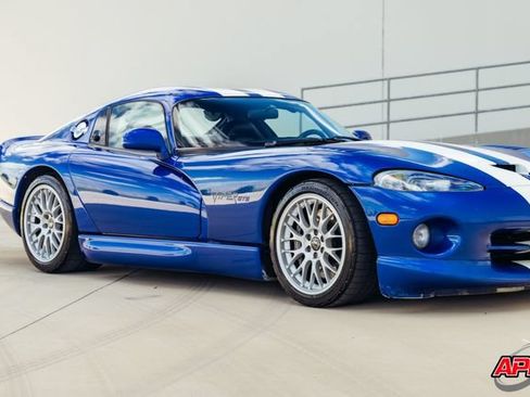 Used 1997 Dodge Viper GTS RWD image 51