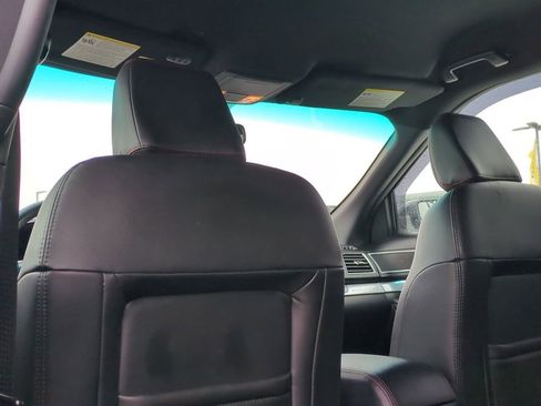 Used 2018 Ford Explorer Sport image 17