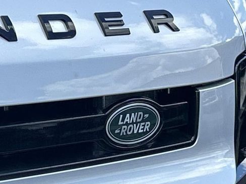 Used 2024 Land Rover Defender 110 SE AWD/4WD image 11