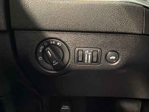 Used 2021 Dodge Charger R/T w/ Blacktop Package image 39