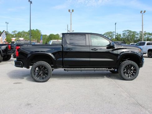 Used 2025 Chevrolet Silverado 1500 RST w/ Dark Appearance Package AWD/4WD image 13