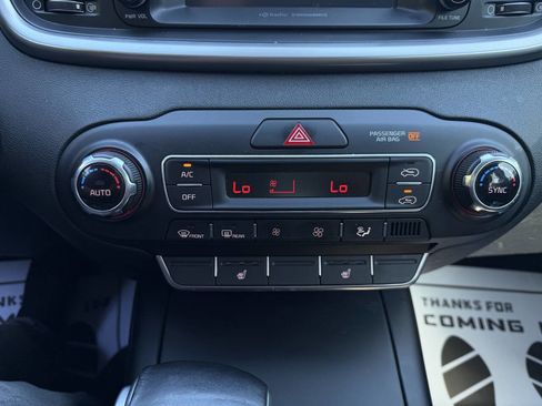 Used 2019 Kia Sorento FWD w/ Option Group 020 image 19