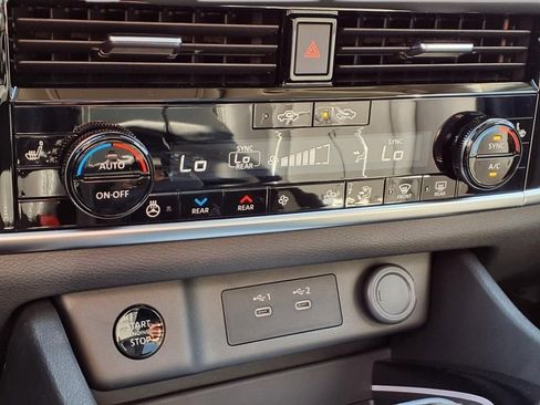 Certified 2025 Nissan Rogue SL w/ Tech Package image 12