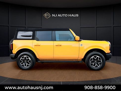 Used 2022 Ford Bronco Outer Banks image 9