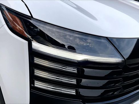 New 2026 Nissan Kicks S image 18