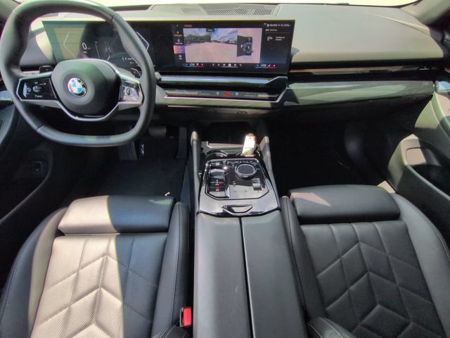 Used 2024 BMW 530i RWD image 17