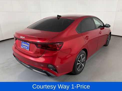 Used 2024 Kia Forte LXS w/ LXS Technology Package FWD image 11