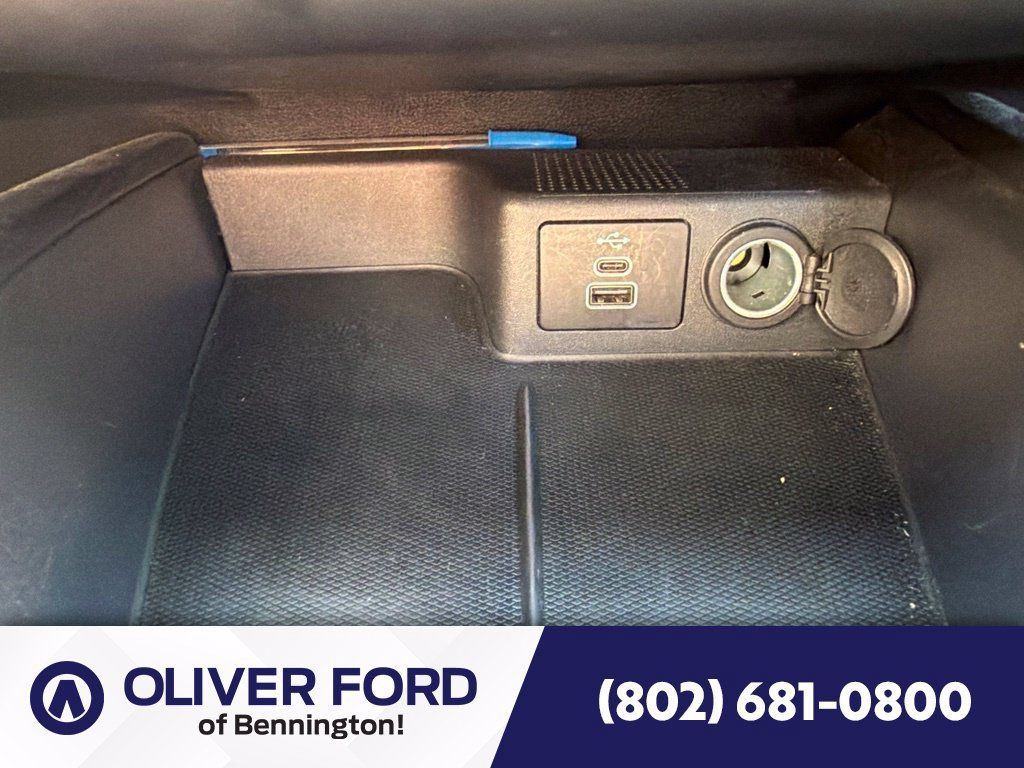 Used 2025 Ford Escape ST-Line AWD/4WD image 29