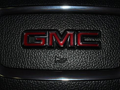 Used 2019 GMC Acadia SLT FWD image 31