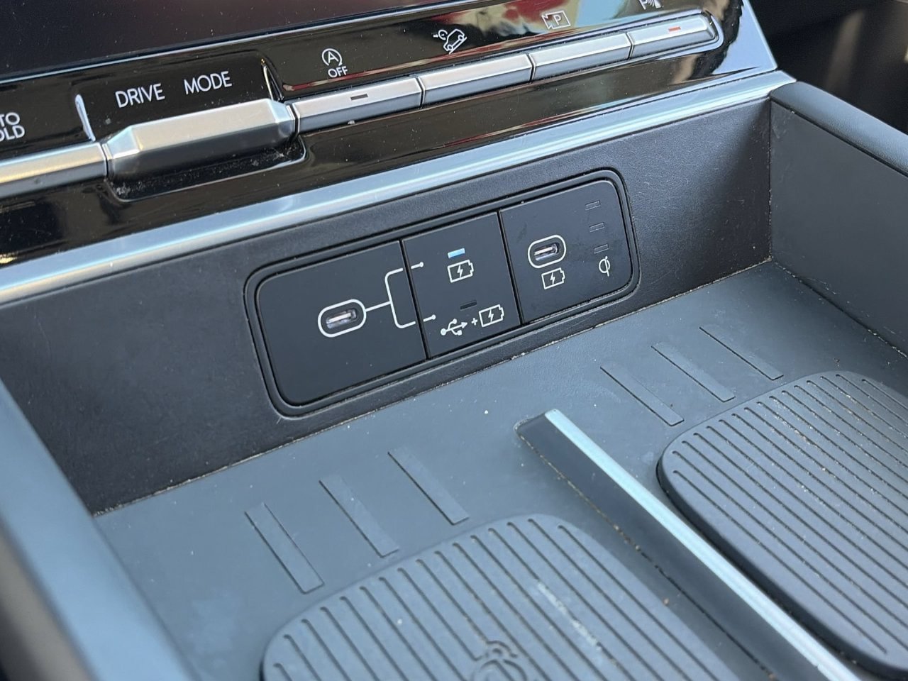 Certified 2025 Hyundai Santa Fe SEL FWD image 27