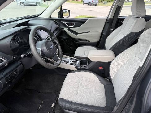 Used 2022 Subaru Forester AWD/4WD image 9
