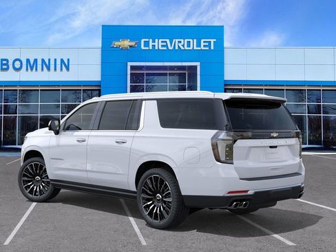 New 2026 Chevrolet Suburban High Country AWD/4WD image 4