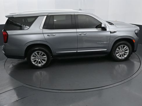 Used 2024 GMC Yukon SLT image 32